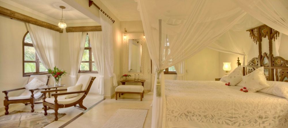 Almanara villa master bedroom - Image 7