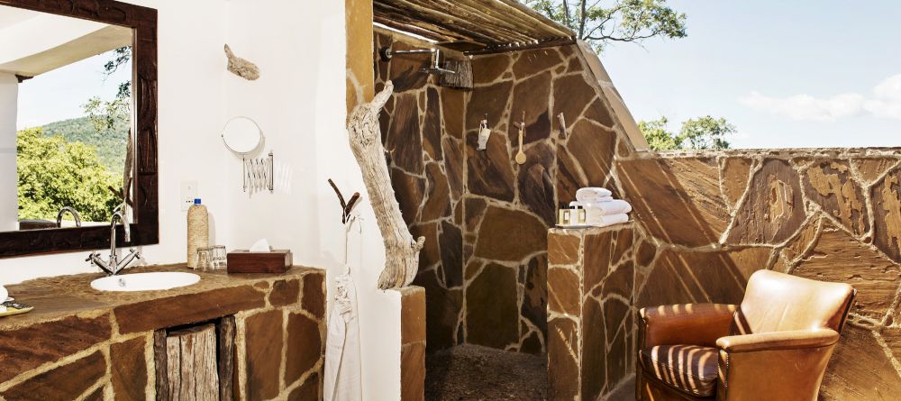 Bathroom at Baileys Banda, Beho Beho, Selous National Park, Tanzania - Image 14