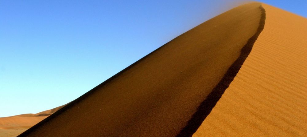 Red dunes of Sossusvlei - Image 9