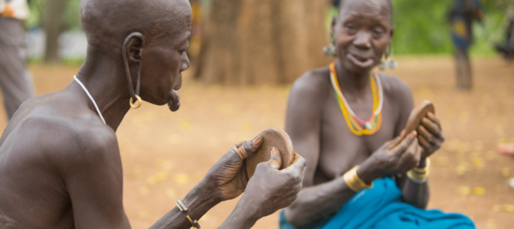 Mursi lip plate - Image 1