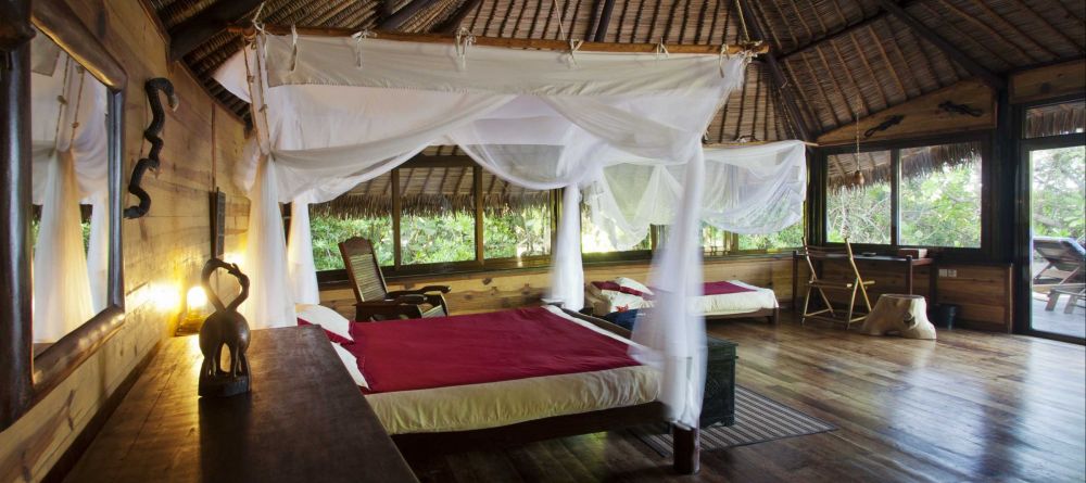 Come enjoy our dazzling surroundings. With sparkling blue seas, verdant rainforests, abundant wildlife and distant mountains this small and intimate lodge offers you your choice of serenity or adventure. You can have it all. Leave your stresses and strain - Image 1