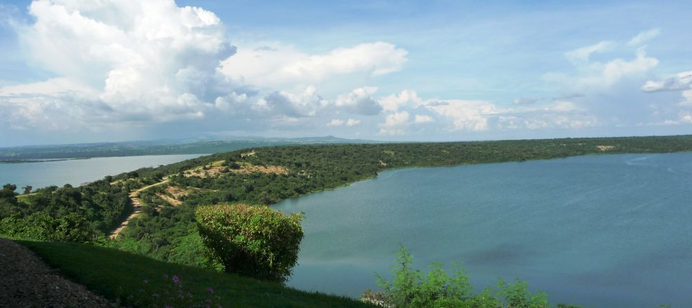 Beautiful vista at Mweya Safari Lodge, Queen Elizabeth National Park, Uganda (Mango Staff photo) - Image 10