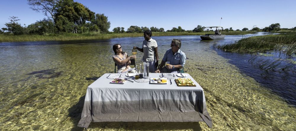 Dinner in the river - Image 1