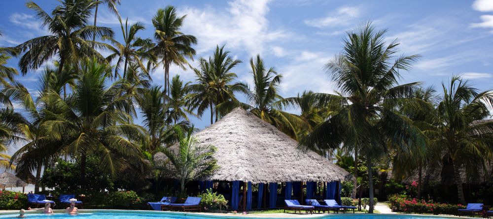 Pool with gazebo at Breezes Beach Club and Spa, Bwejuu, Zanzibar, Tanzania - Image 5