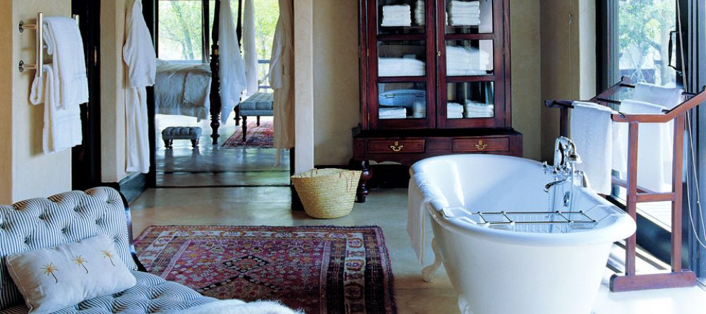 Bathroom from a different angle at Royal Malewane, Kruger National Park, South Africa - Image 11