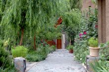 Kasbah du Toubkal Garden path