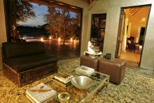 Lounge at Chitwa Chitwa, Sabi Sands Game Reserve, South Africa (Andrew Howard)